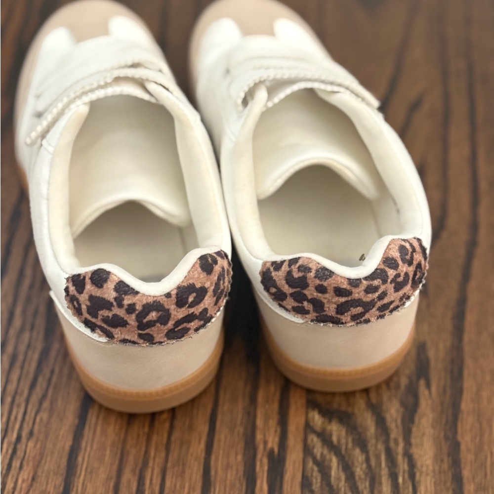 Dolce Vita Talia Sneaker - Picture 2 of 3